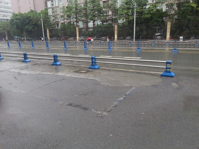 廣東護(hù)欄,東莞護(hù)欄,圍墻護(hù)欄,陽(yáng)臺(tái)護(hù)欄,安全防護(hù)欄