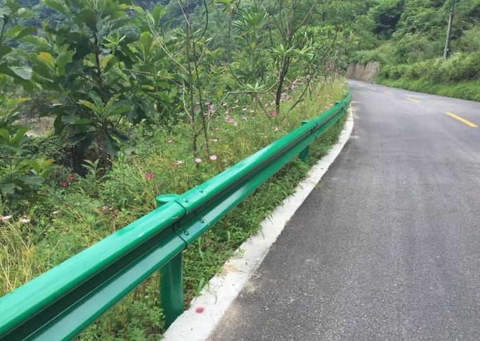 廣東護欄,東莞護欄,圍墻護欄,陽臺護欄,安全防護欄