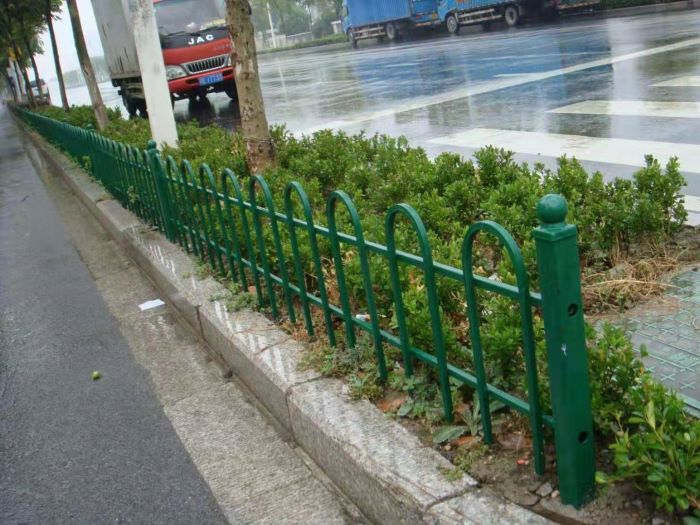廣東護(hù)欄,東莞護(hù)欄,圍墻護(hù)欄,陽(yáng)臺(tái)護(hù)欄,安全防護(hù)欄